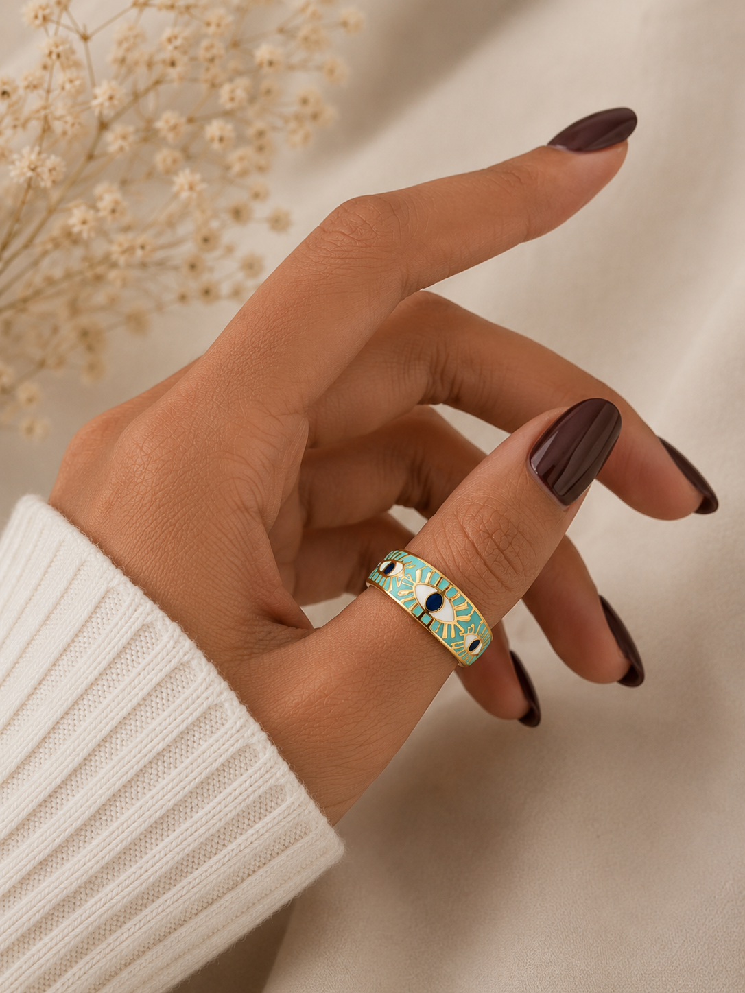 Eye Catching Ring